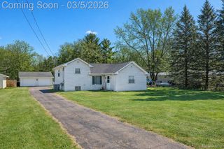 1416 N Ives Avenue, Burton, MI 48509