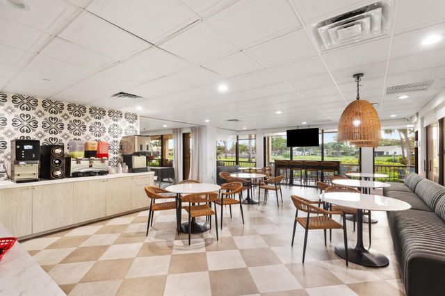 5186 Golfview Court 1913, Delray Beach, FL 33484