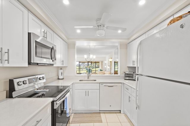 5186 Golfview Court 1913, Delray Beach, FL 33484