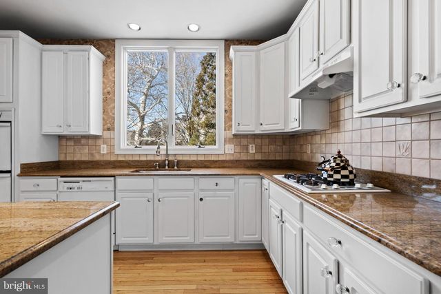 57 CROPWELL LN, Southampton, PA 18966