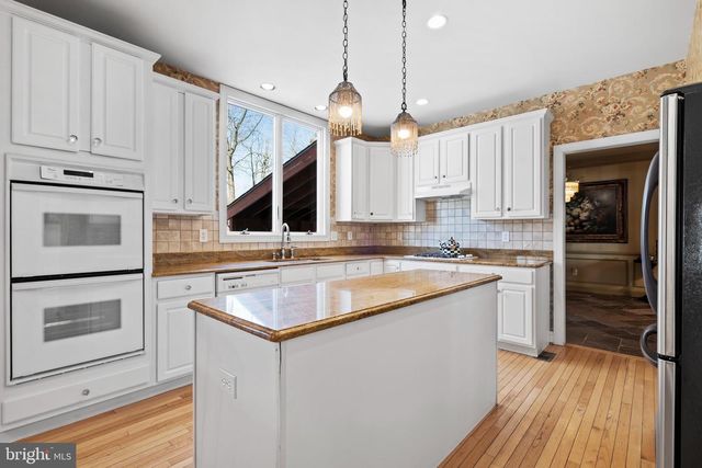 57 CROPWELL LN, Southampton, PA 18966