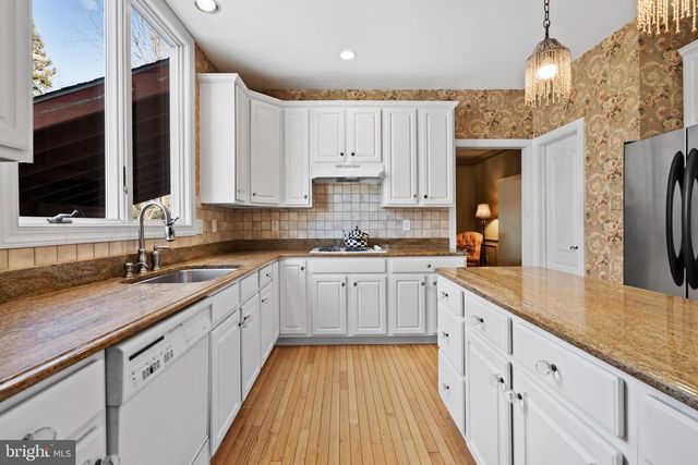 57 CROPWELL LN, Southampton, PA 18966