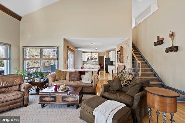 57 CROPWELL LN, Southampton, PA 18966