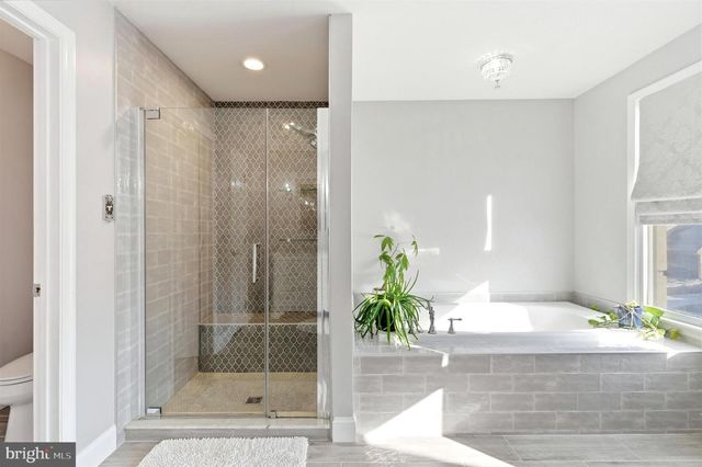 57 CROPWELL LN, Southampton, PA 18966