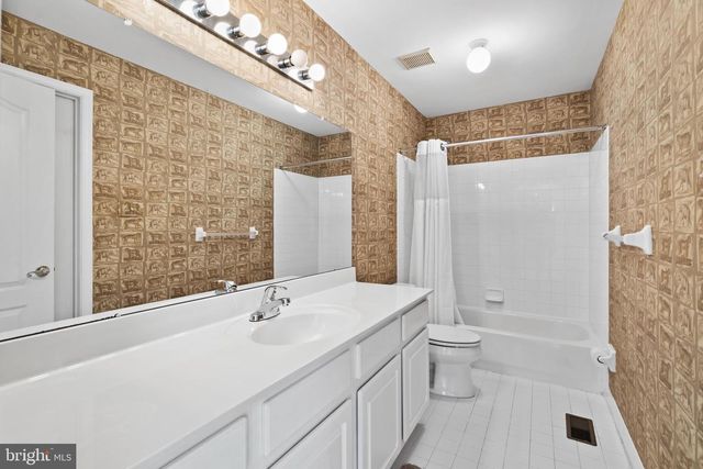 57 CROPWELL LN, Southampton, PA 18966