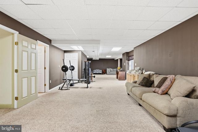 57 CROPWELL LN, Southampton, PA 18966