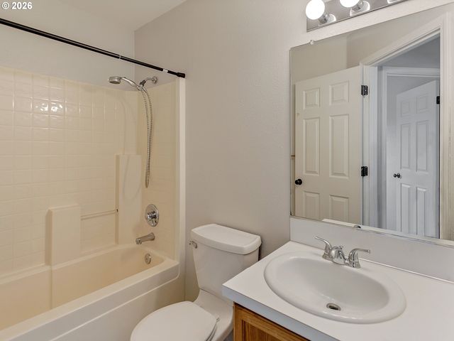 17897 Sw HANDLEY St, Sherwood, OR 97140