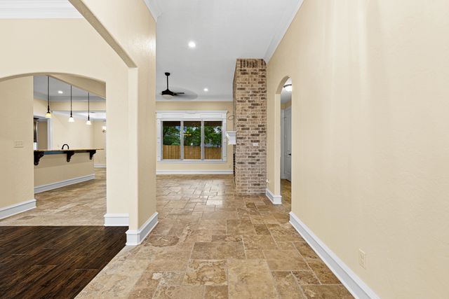 1704 Riviera, Longview, TX 75605