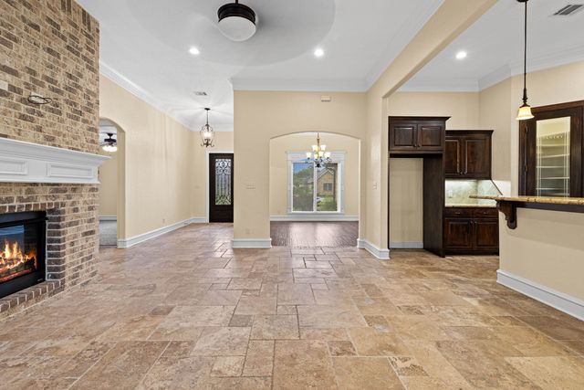 1704 Riviera, Longview, TX 75605