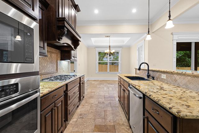 1704 Riviera, Longview, TX 75605