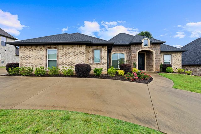 1704 Riviera, Longview, TX 75605
