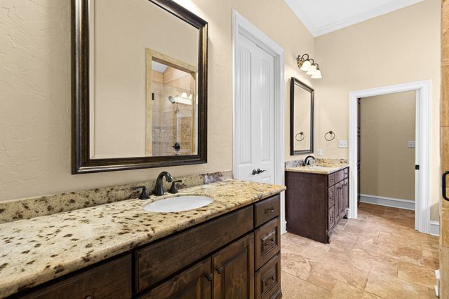1704 Riviera, Longview, TX 75605