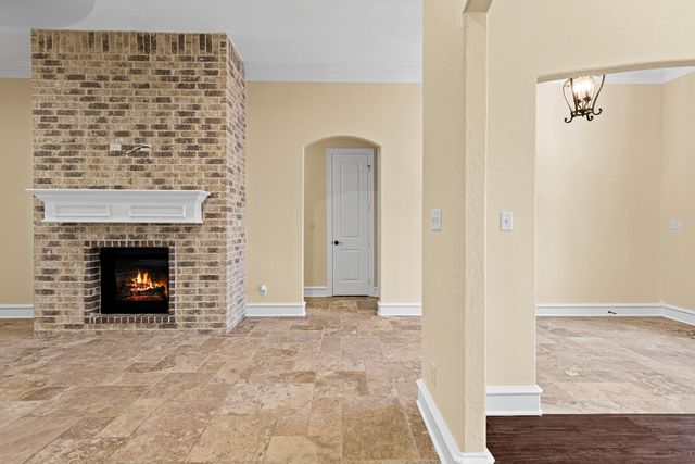1704 Riviera, Longview, TX 75605