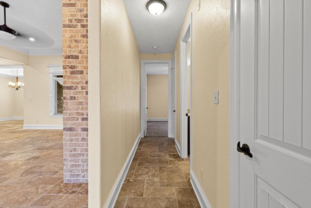 1704 Riviera, Longview, TX 75605