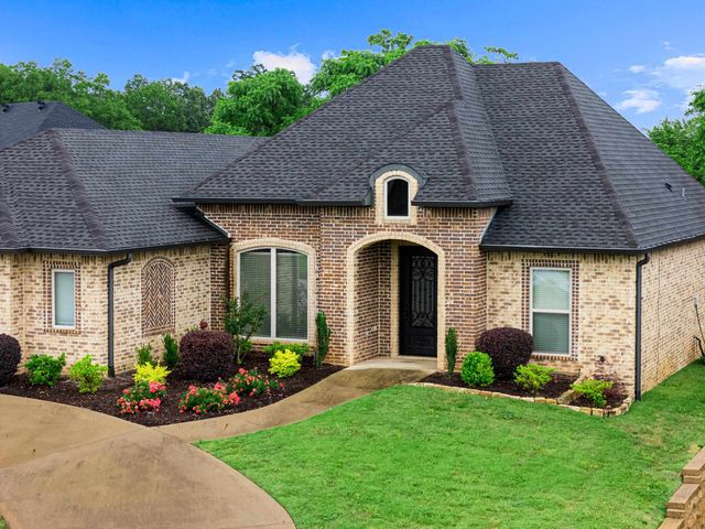 1704 Riviera, Longview, TX 75605