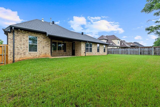 1704 Riviera, Longview, TX 75605