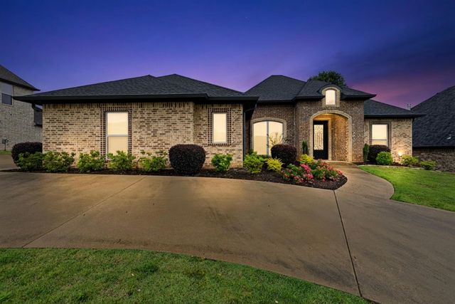 1704 Riviera, Longview, TX 75605