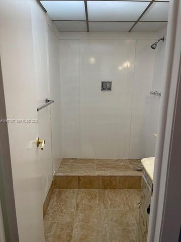6020 NW 44th Street 406, Lauderhill, FL 33319