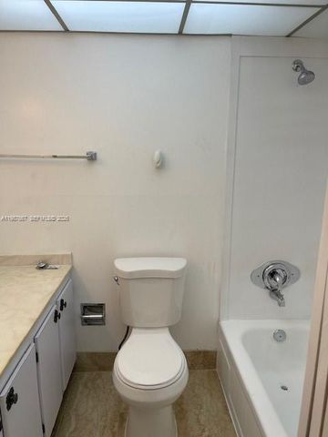 6020 NW 44th Street 406, Lauderhill, FL 33319