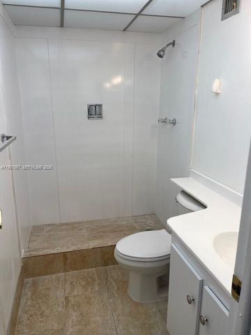 6020 NW 44th Street 406, Lauderhill, FL 33319