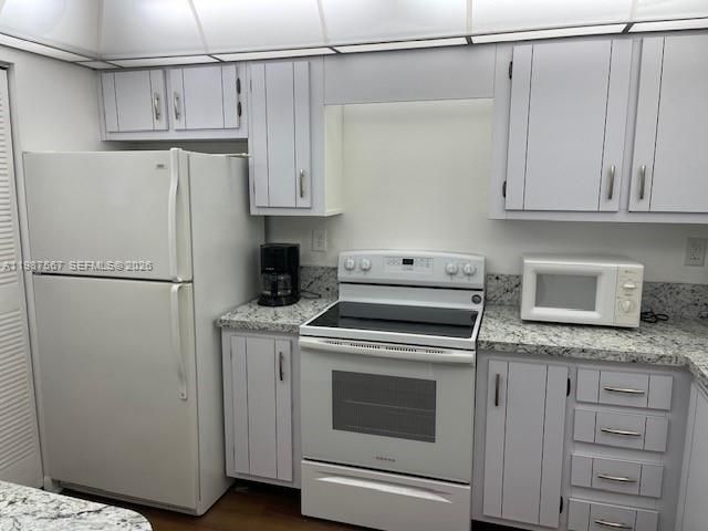 6020 NW 44th Street 406, Lauderhill, FL 33319