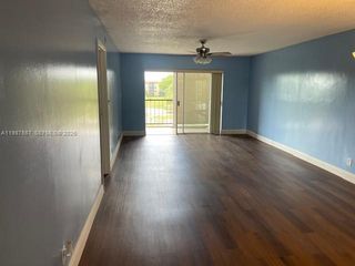 6020 NW 44th Street 406, Lauderhill, FL 33319