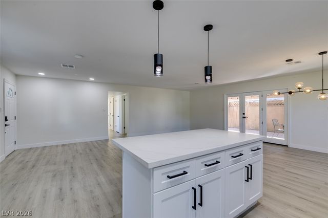 2211 Frontier Ave Avenue, Las Vegas, NV 89106