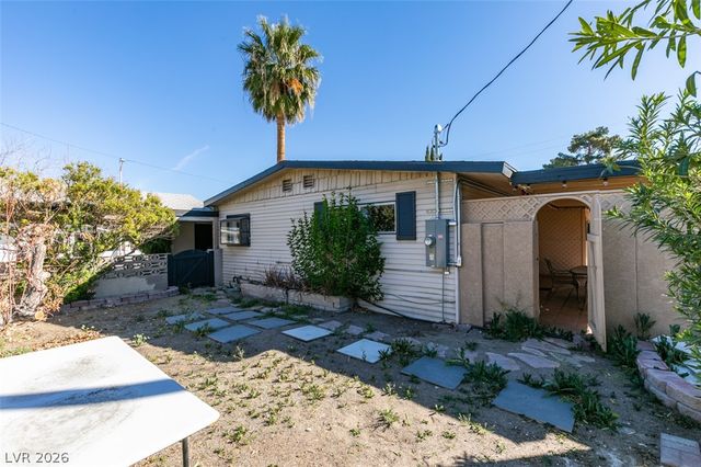 2211 Frontier Ave Avenue, Las Vegas, NV 89106