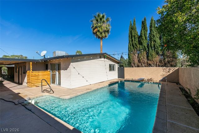 2211 Frontier Ave Avenue, Las Vegas, NV 89106
