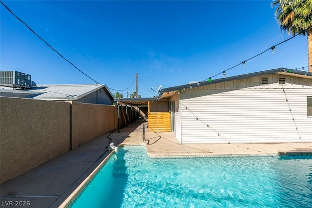2211 Frontier Ave Avenue, Las Vegas, NV 89106