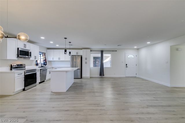 2211 Frontier Ave Avenue, Las Vegas, NV 89106