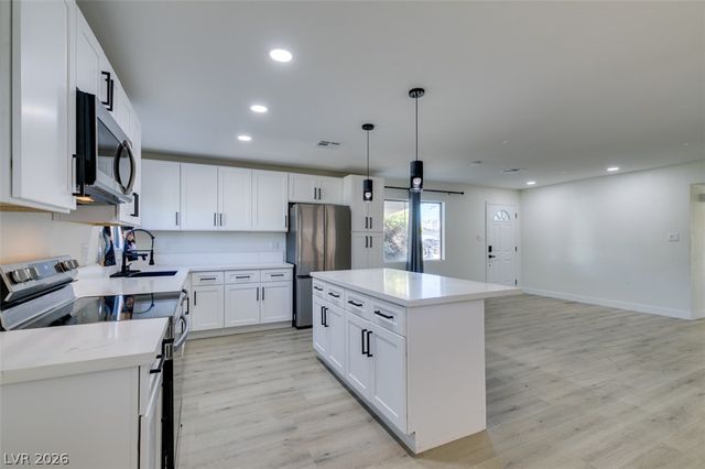 2211 Frontier Ave Avenue, Las Vegas, NV 89106