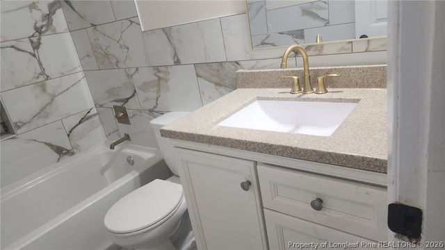 4916 Rosehill Road, Fayetteville, NC 28311