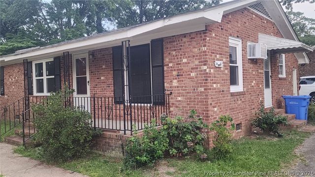 4916 Rosehill Road, Fayetteville, NC 28311