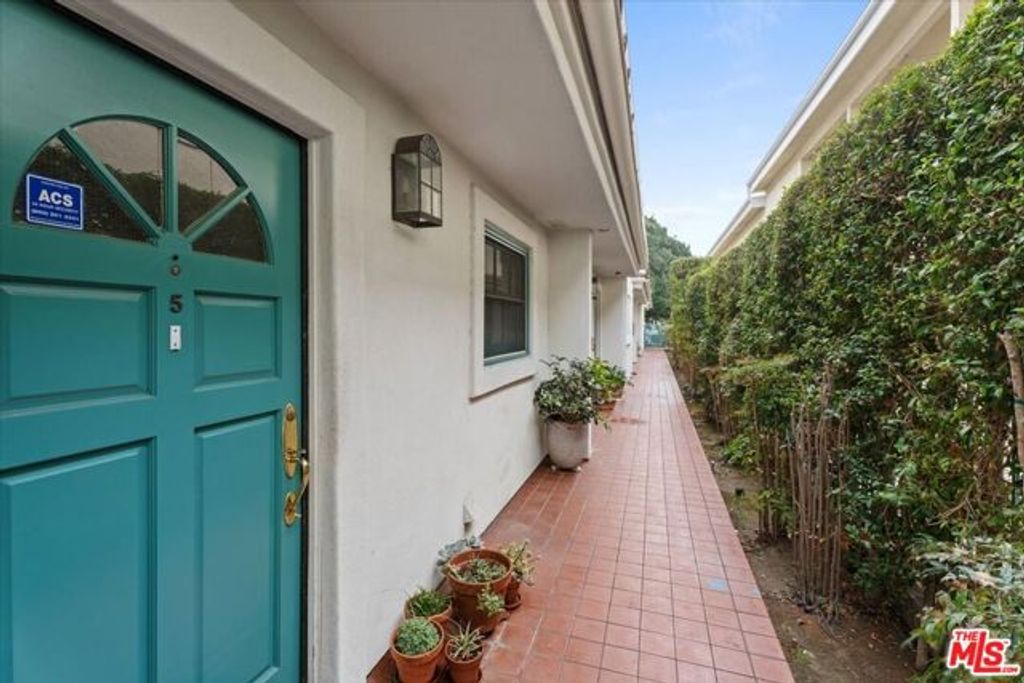 1121 Princeton Street 5, Santa Monica, CA 90403