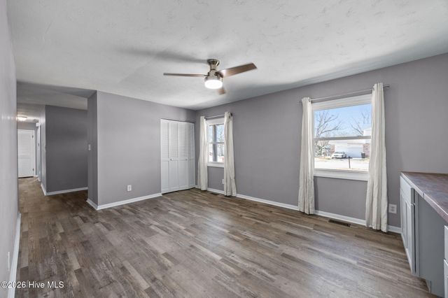 1414 Davis Street, Jacksonville, NC 28540