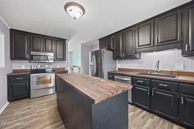 1414 Davis Street, Jacksonville, NC 28540