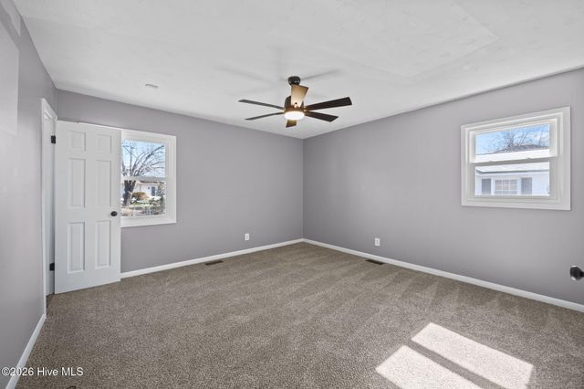 1414 Davis Street, Jacksonville, NC 28540