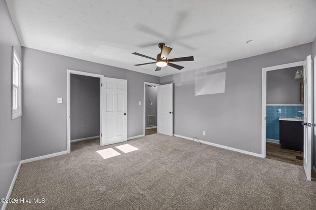 1414 Davis Street, Jacksonville, NC 28540