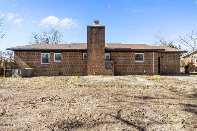 1414 Davis Street, Jacksonville, NC 28540