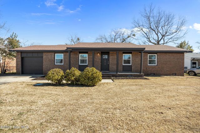 1414 Davis Street, Jacksonville, NC 28540