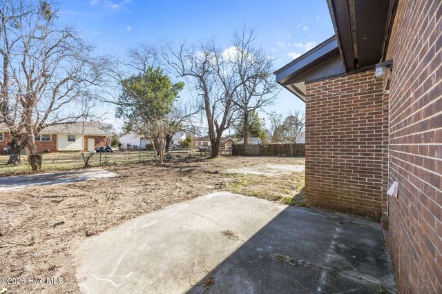 1414 Davis Street, Jacksonville, NC 28540