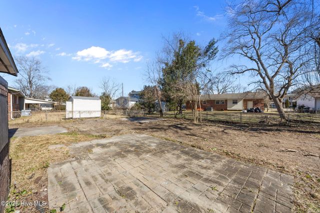 1414 Davis Street, Jacksonville, NC 28540