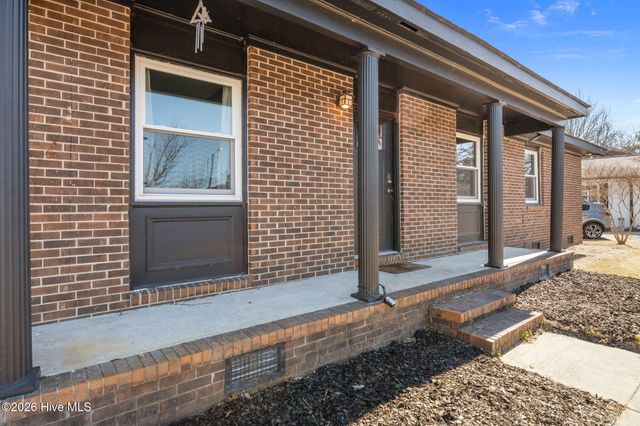 1414 Davis Street, Jacksonville, NC 28540