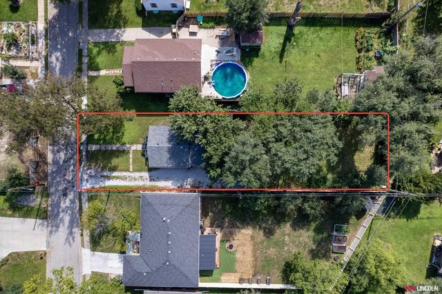 3341 S 42 Street, Lincoln, NE 68506