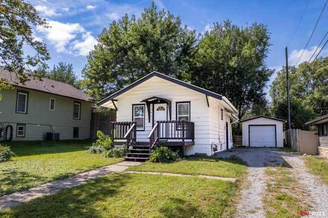 3341 S 42 Street, Lincoln, NE 68506