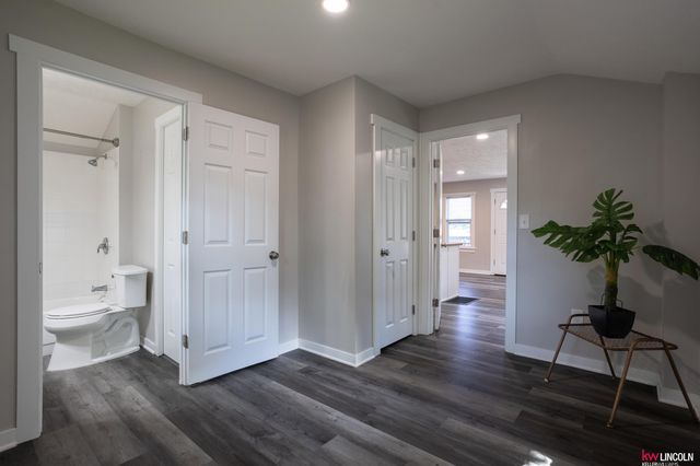 3341 S 42 Street, Lincoln, NE 68506