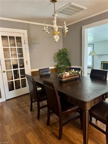 2004 BAILIFF Street, Greensboro, NC 27403