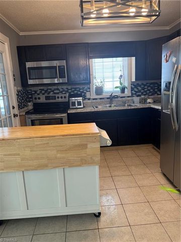 2004 BAILIFF Street, Greensboro, NC 27403