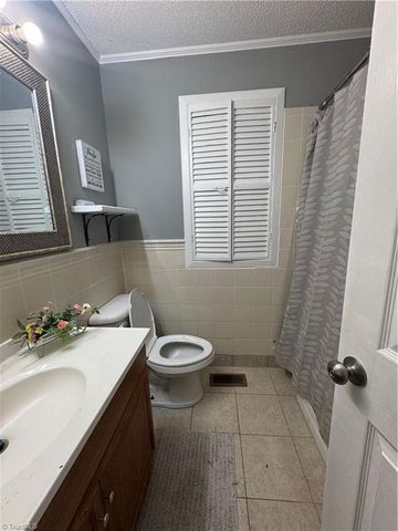 2004 BAILIFF Street, Greensboro, NC 27403